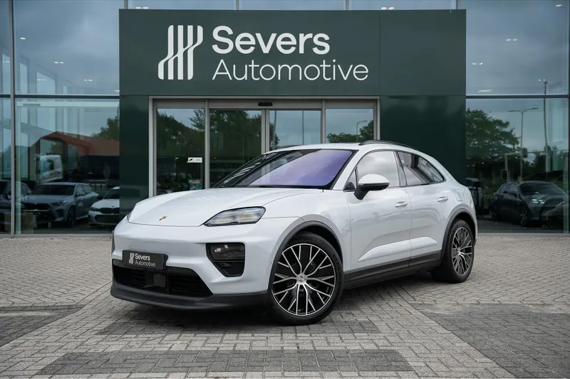 Porsche Macan (2025)