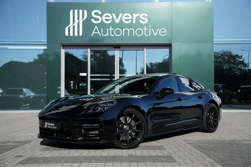 Porsche Panamera (2024)
