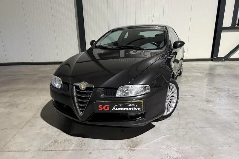 Alfa Romeo GT (2004)