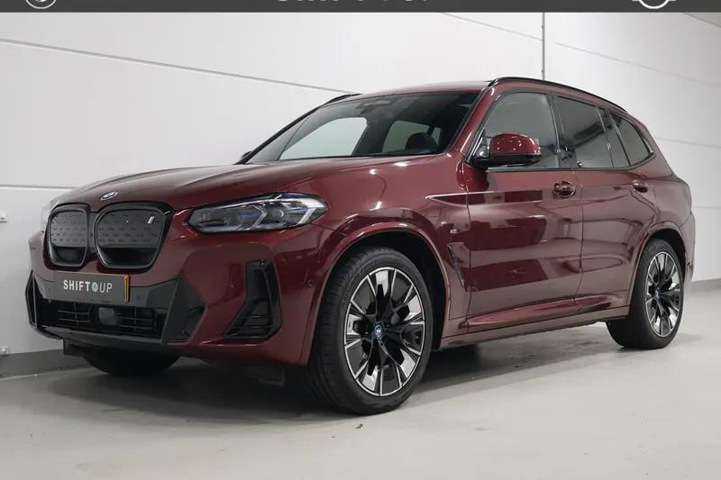 BMW iX3 (2022)