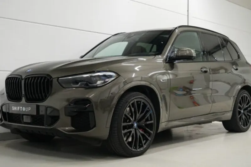 BMW X5 (2022)