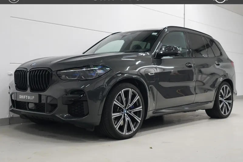 BMW X5 (2022)