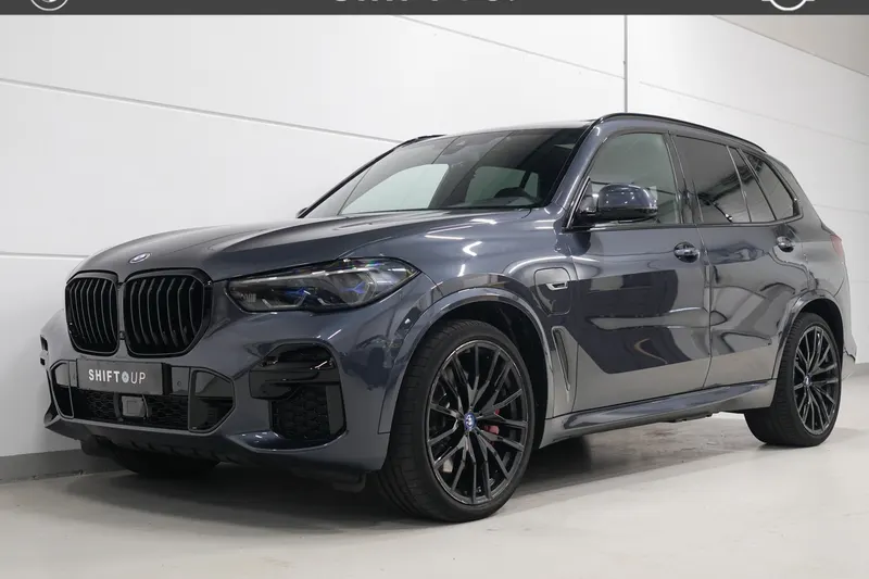 BMW X5 (2022)