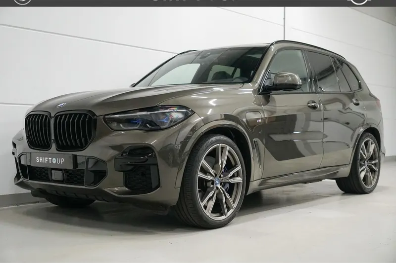 BMW X5 (2023)