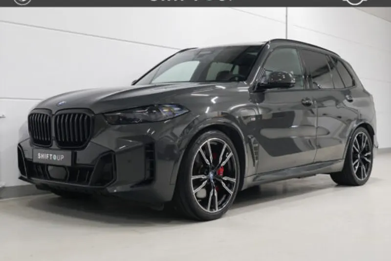 BMW X5 (2023)
