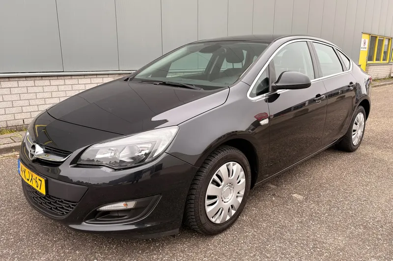 Opel Astra (2013)