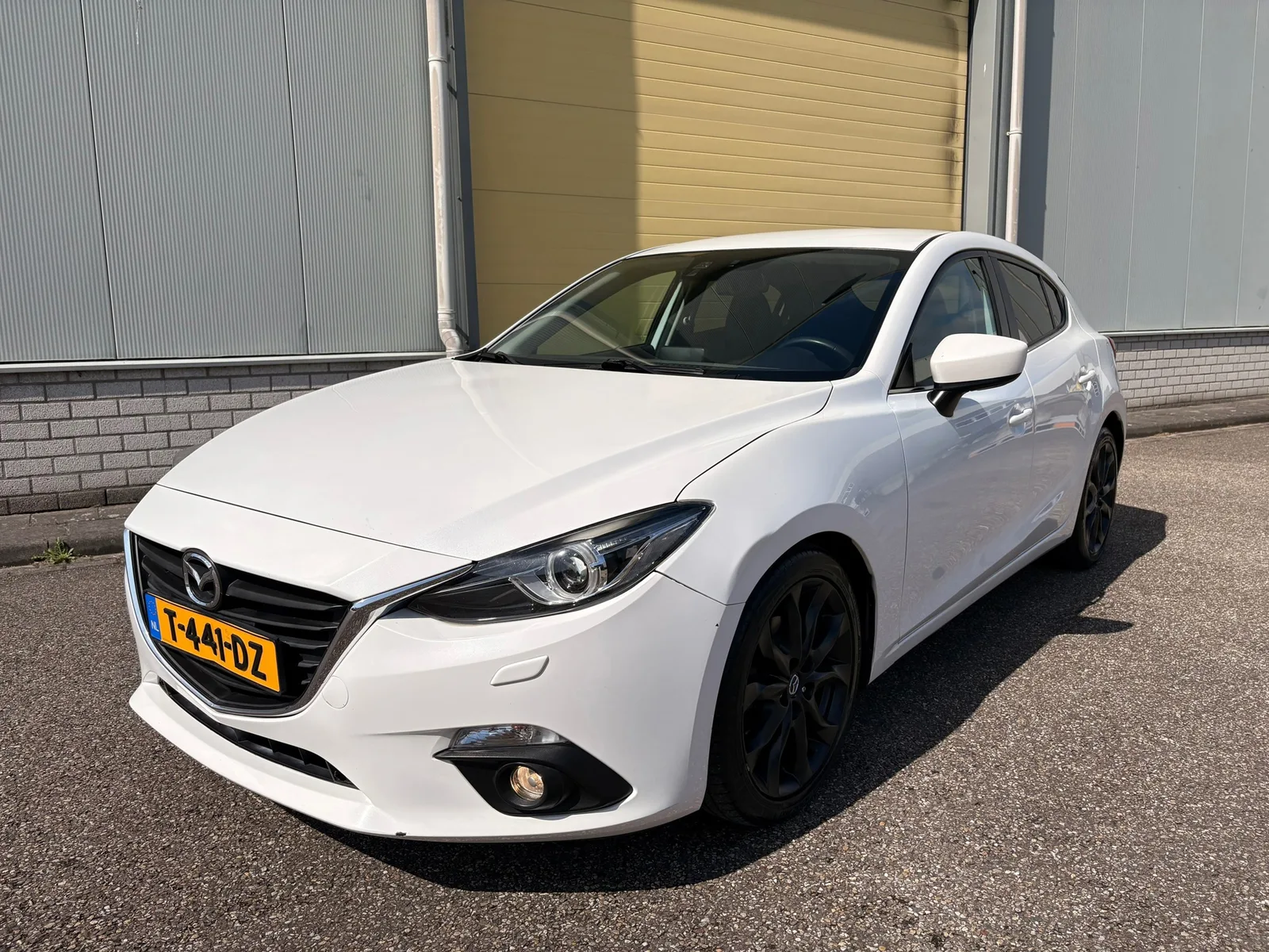 Mazda 3 (2016) — foto 1