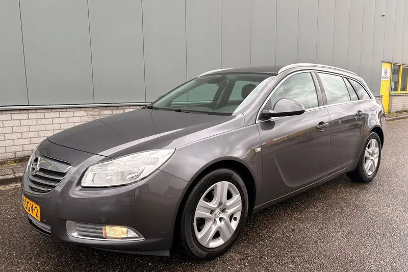 Opel Insignia (2011)