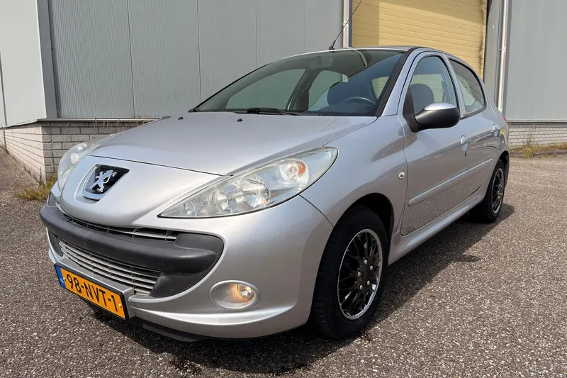 Peugeot 206 (2010)