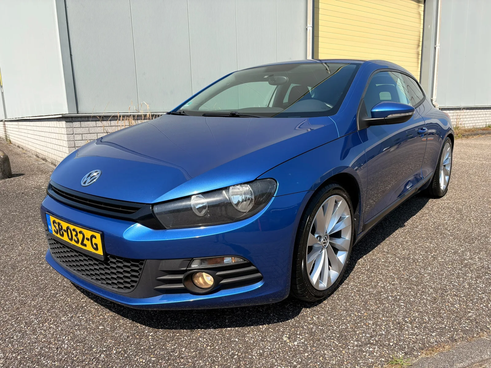 Volkswagen Scirocco (2009) — foto 1