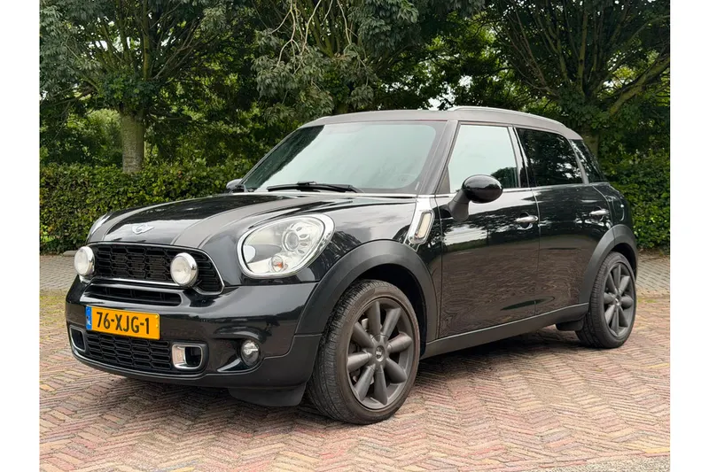 MINI Countryman (2012)