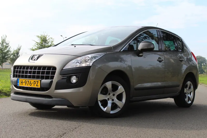 Peugeot 3008 (2013)