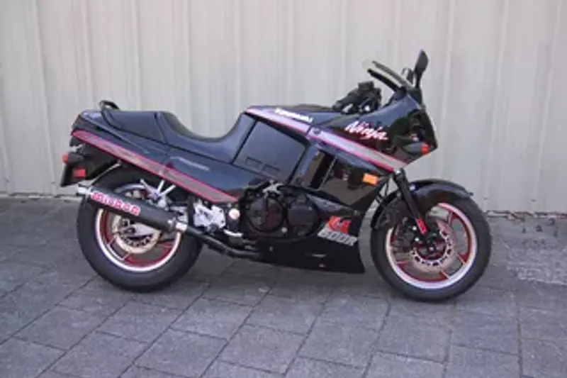 Kawasaki GPX 600 R (1990)