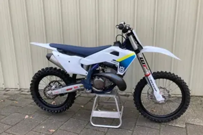 Husqvarna TC300 (2025)