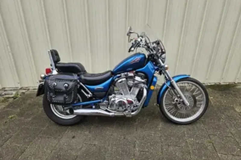 Suzuki Intruder (1997)