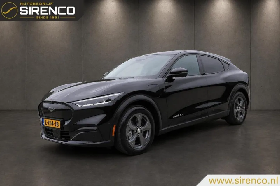 Ford Mustang (2021) — foto 1