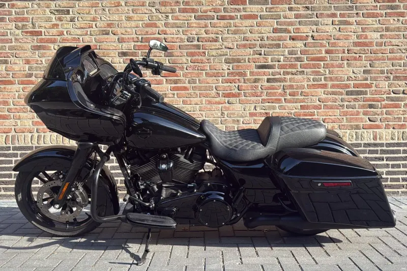 Harley-Davidson CVO Road Glide (2020)