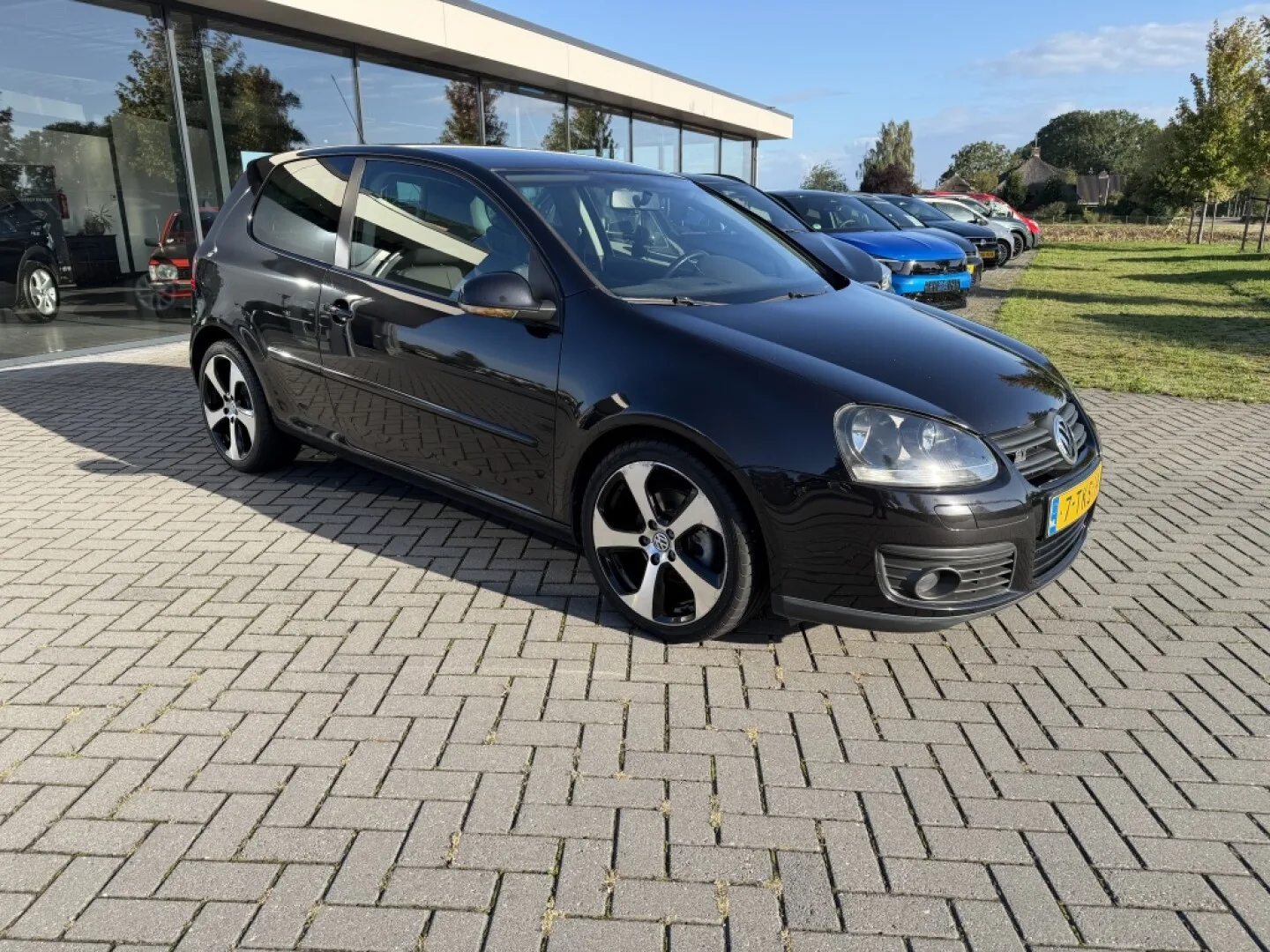 Volkswagen Golf (2008) — foto 1
