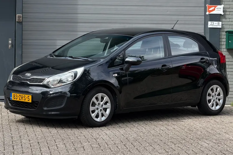 Kia Rio (2013)
