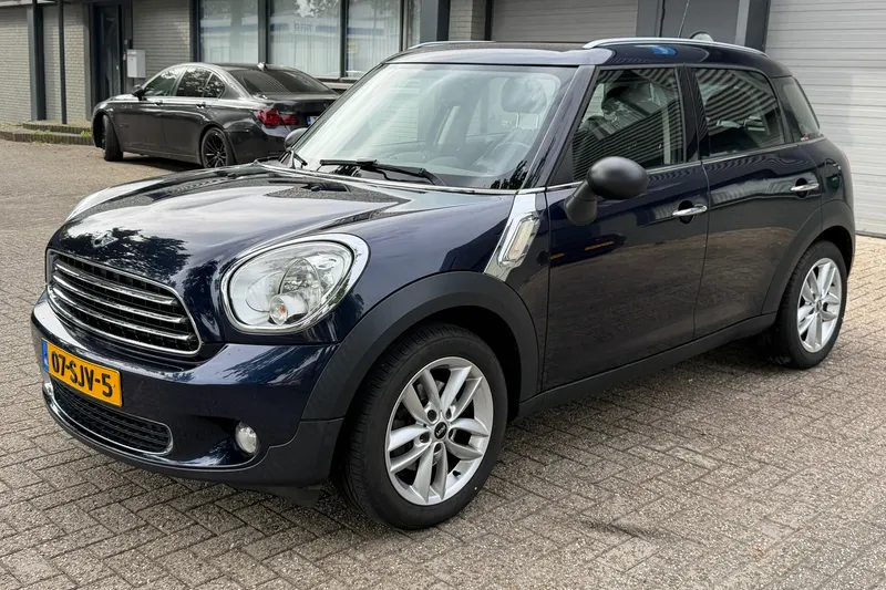 MINI Countryman (2011)