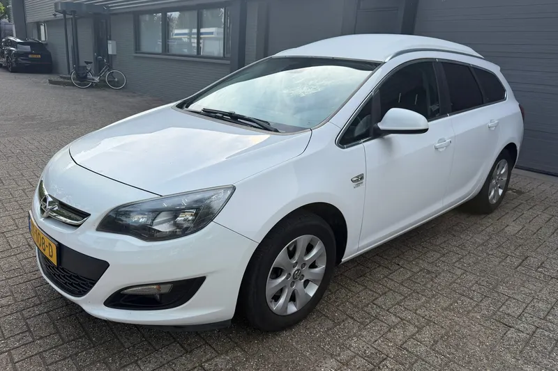 Opel Astra Sports Tourer (2016)