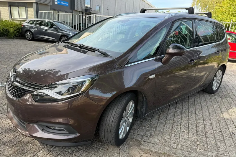 Opel Zafira (2018)