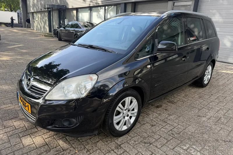 Opel Zafira (2010)