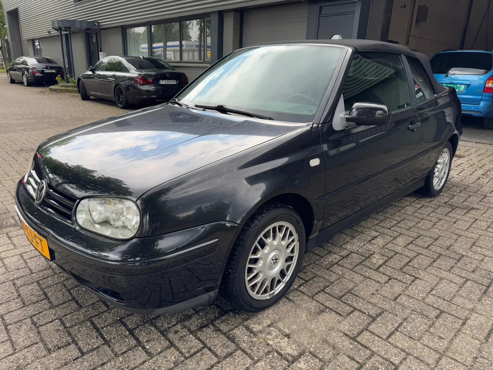 Volkswagen Golf (2000) — foto 1