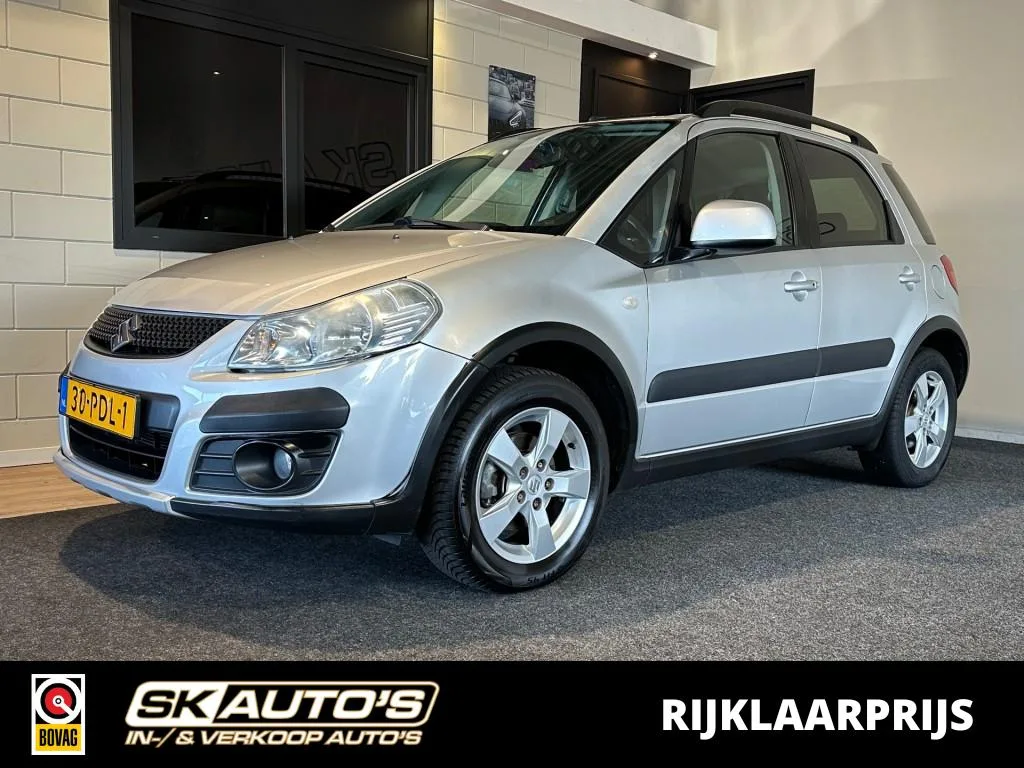 Suzuki SX4 (2011) — foto 1