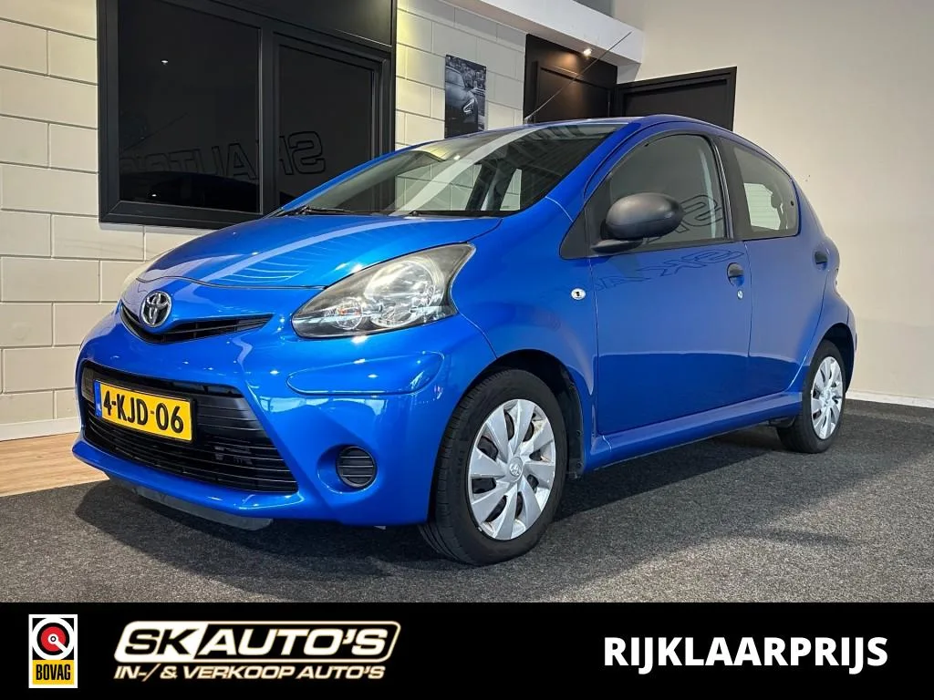 Toyota Aygo (2013) — foto 1