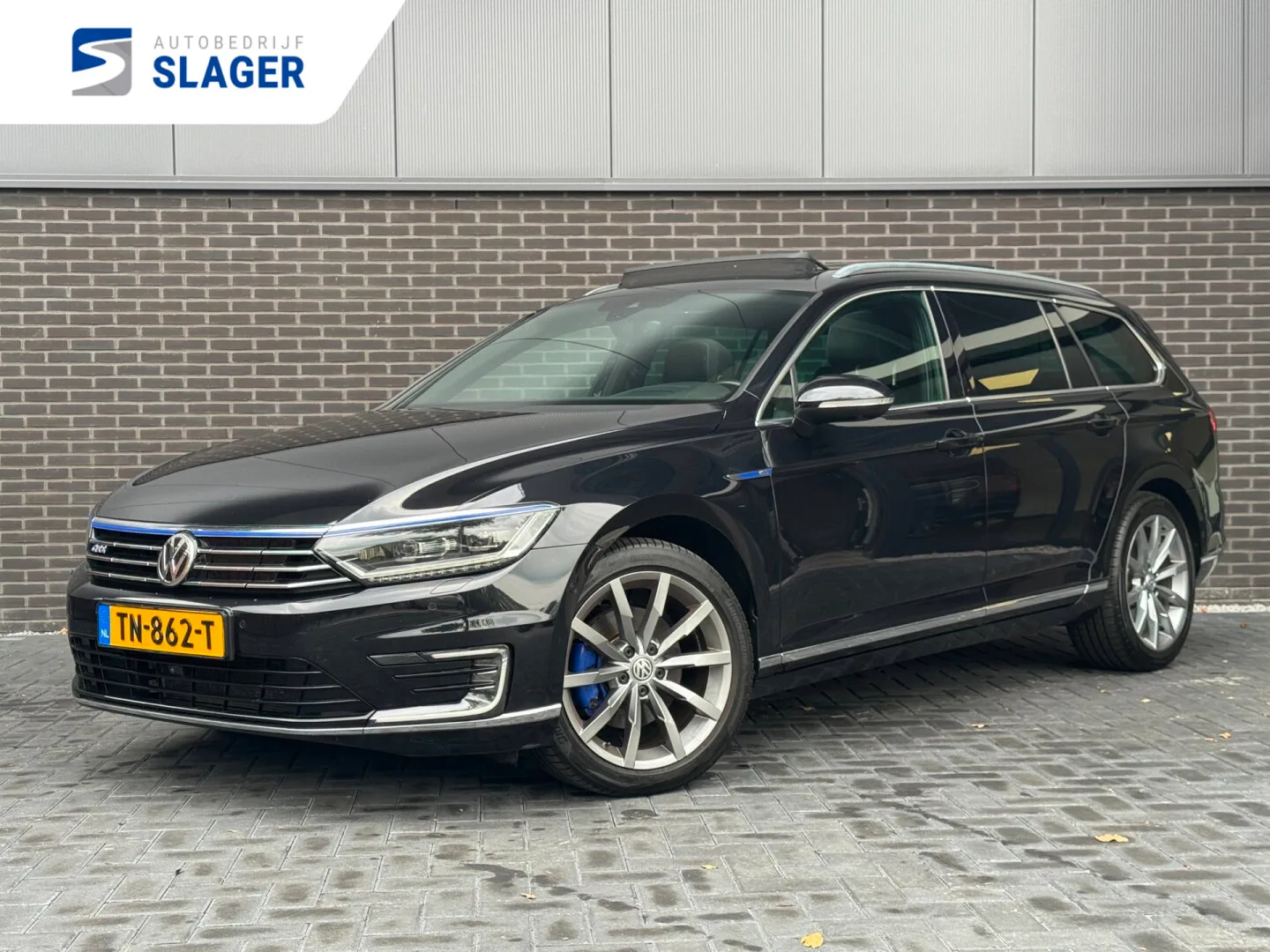 Volkswagen Passat (2017) — foto 1
