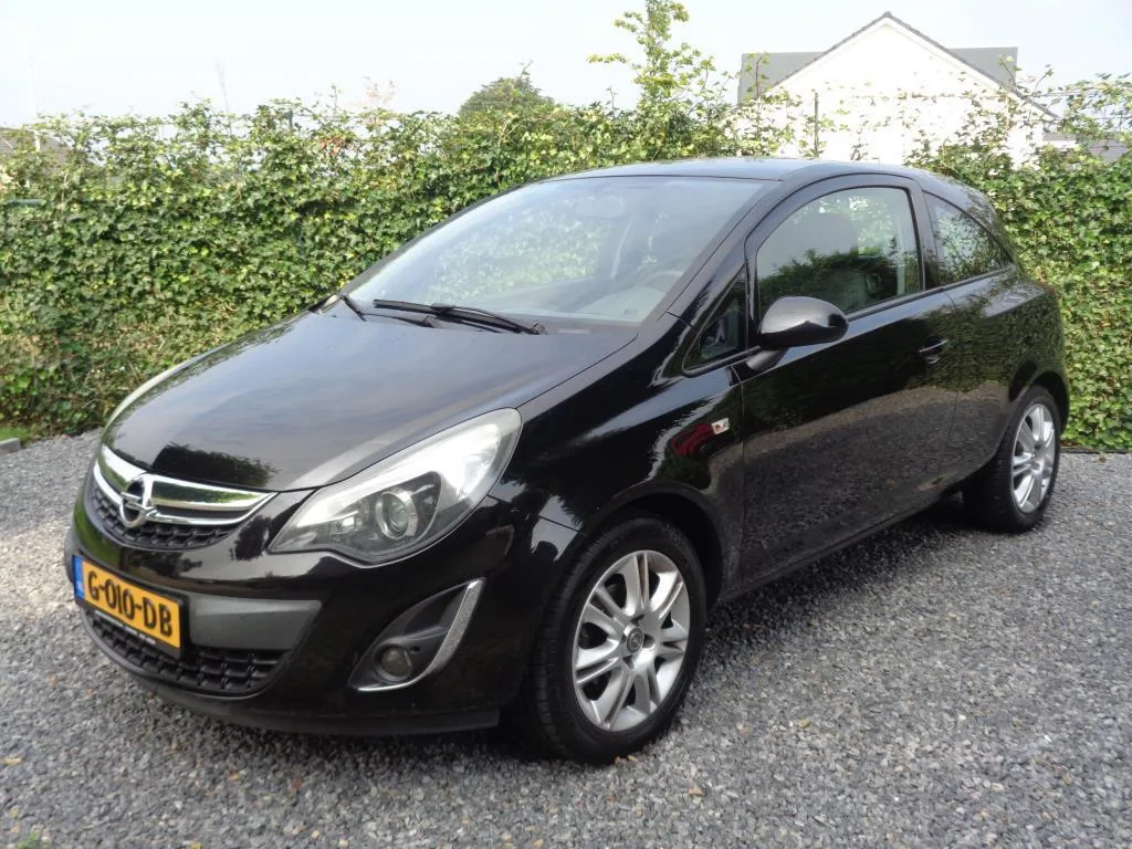 Opel Corsa (2011) — foto 1