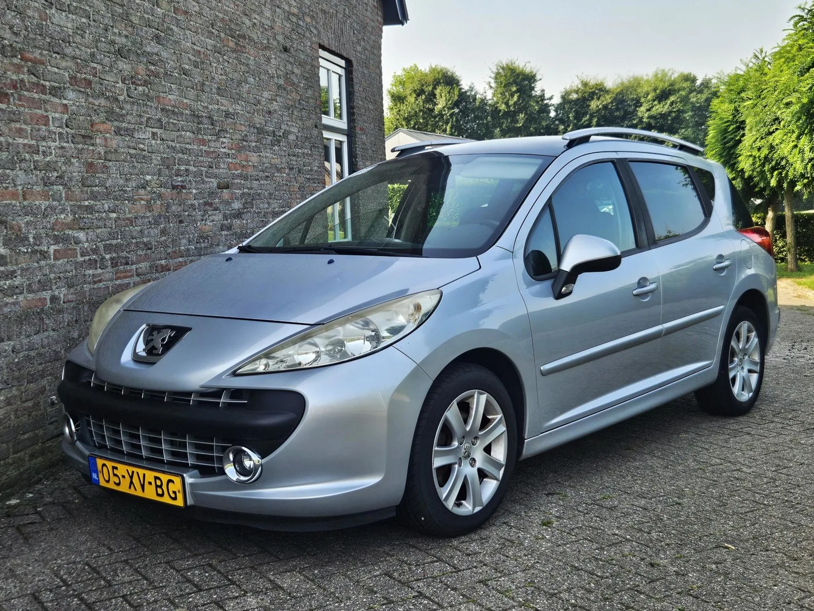 Peugeot 207 (2008) — foto 1