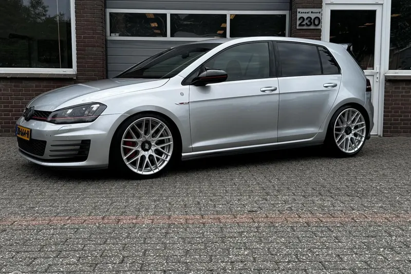 Volkswagen Golf (2015)