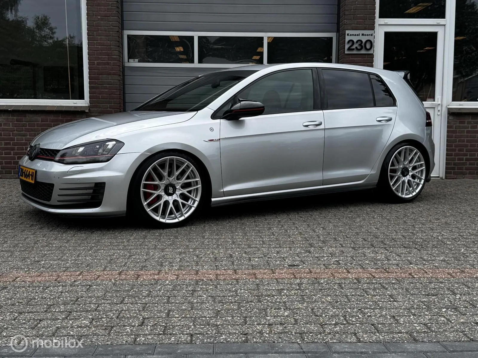 Volkswagen Golf (2015) — foto 1