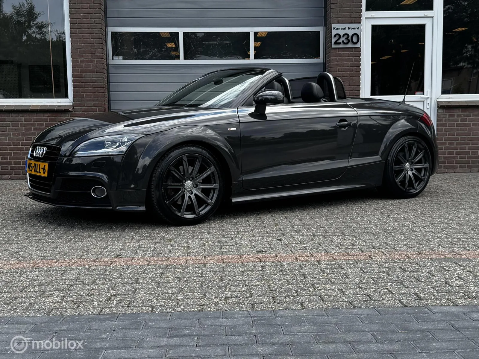 Audi TT (2013) — foto 1