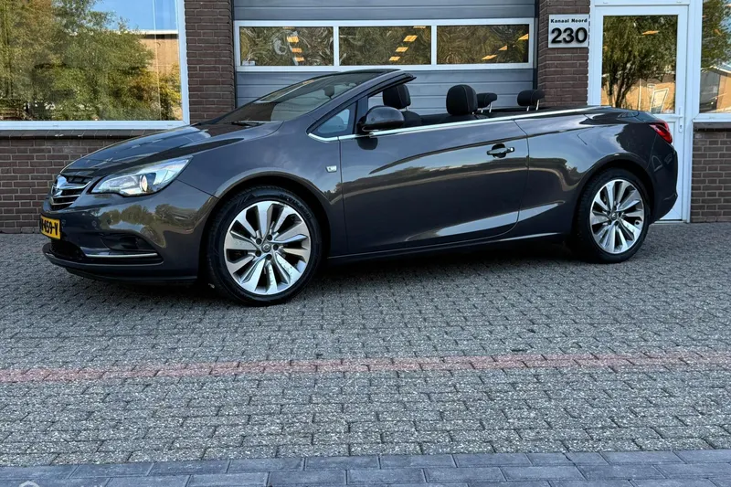 Opel Cascada (2013)