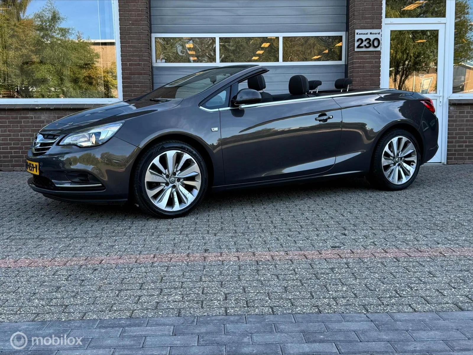 Opel Cascada (2013) — foto 1