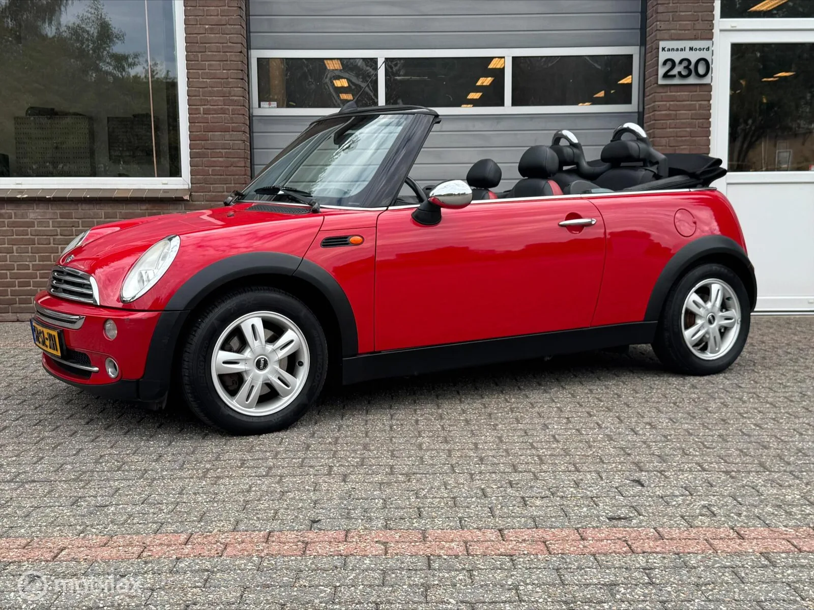 MINI Cabrio (2006) — foto 1