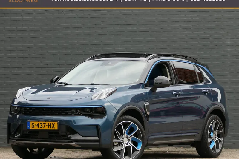 Lynk & Co 01 (2023)