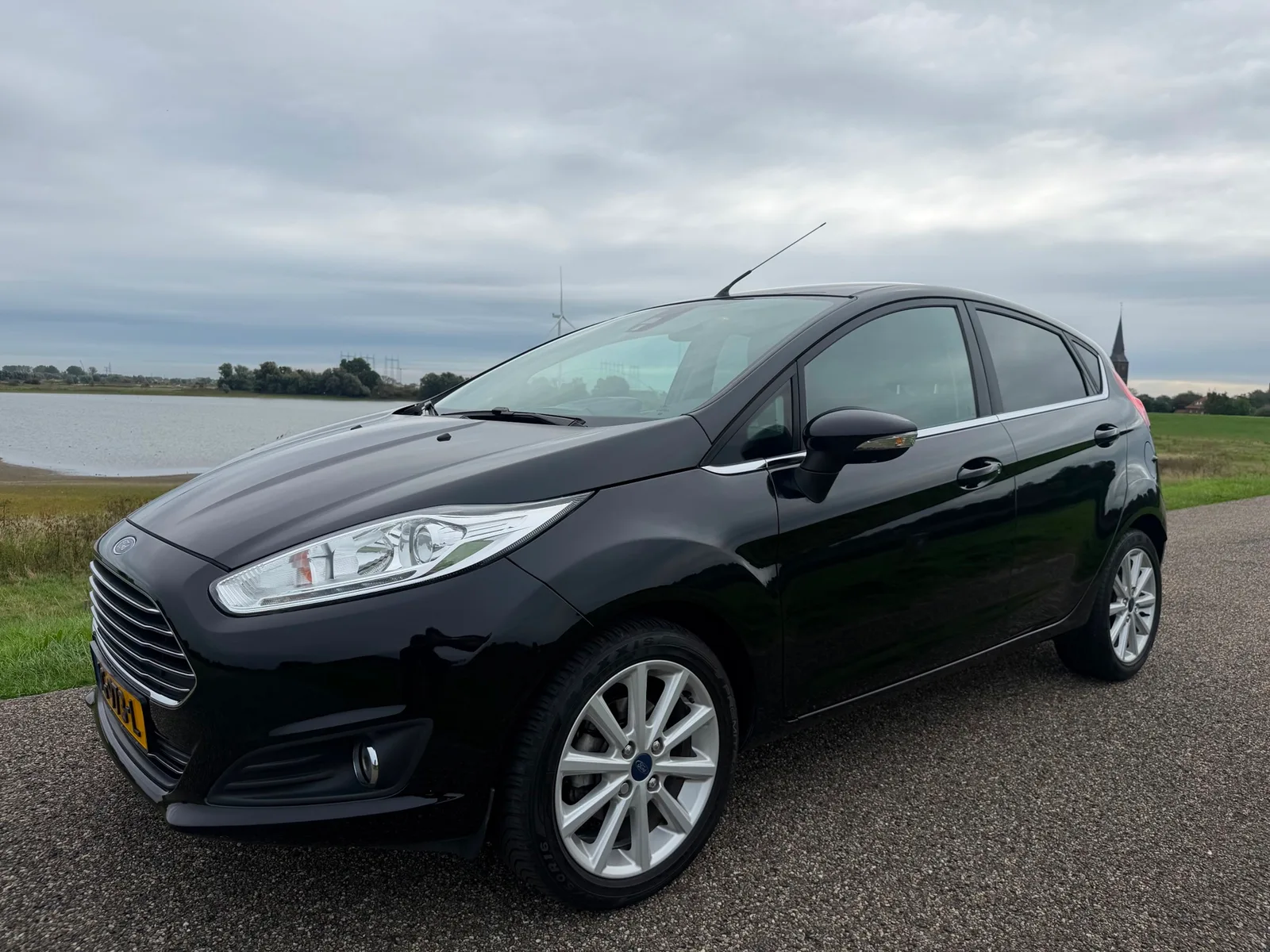 Ford Fiesta (2016) — foto 1