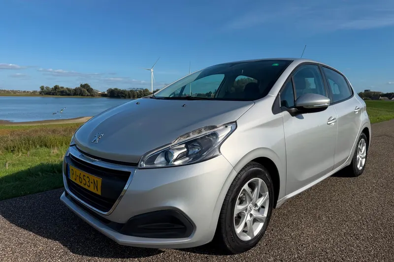 Peugeot 208 (2017)
