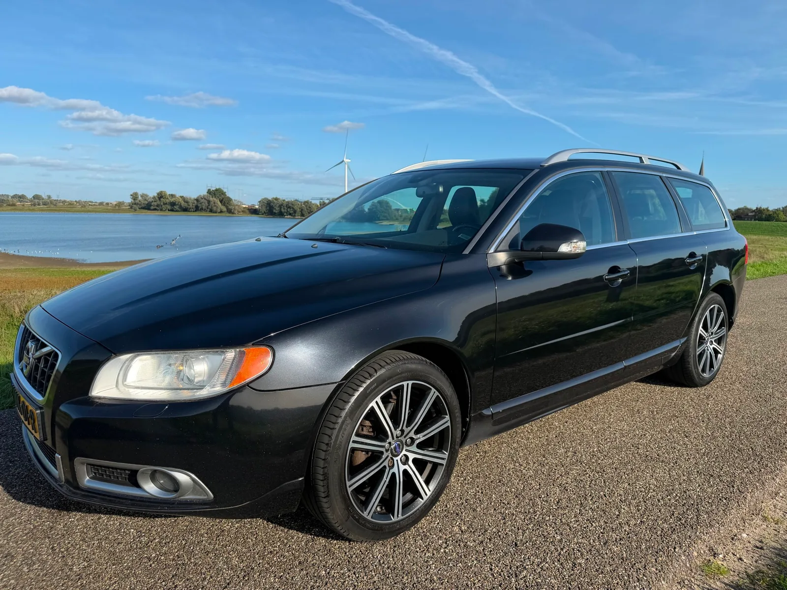 Volvo V70 (2011) — foto 1
