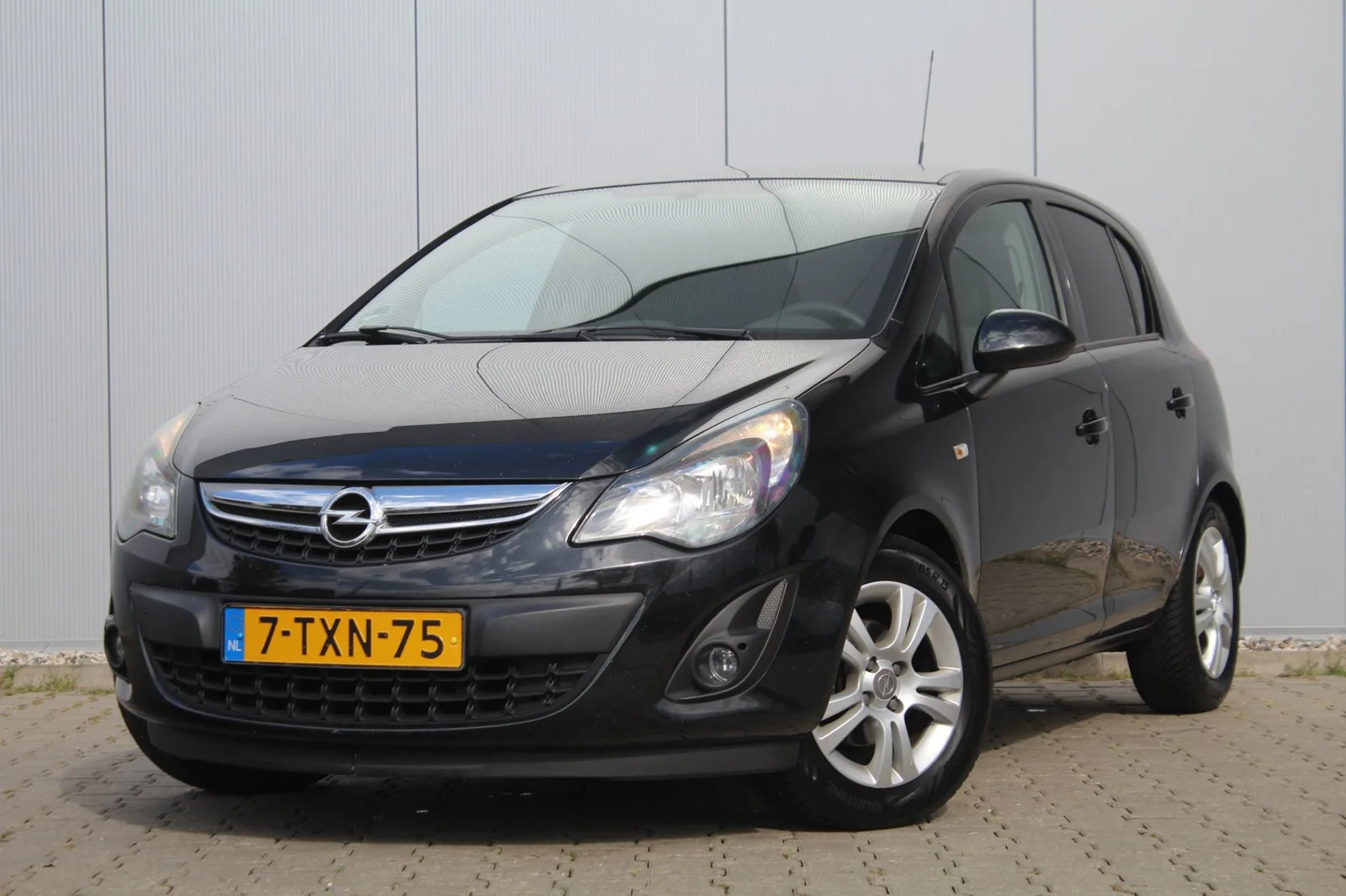 Opel Corsa (2014) — foto 1