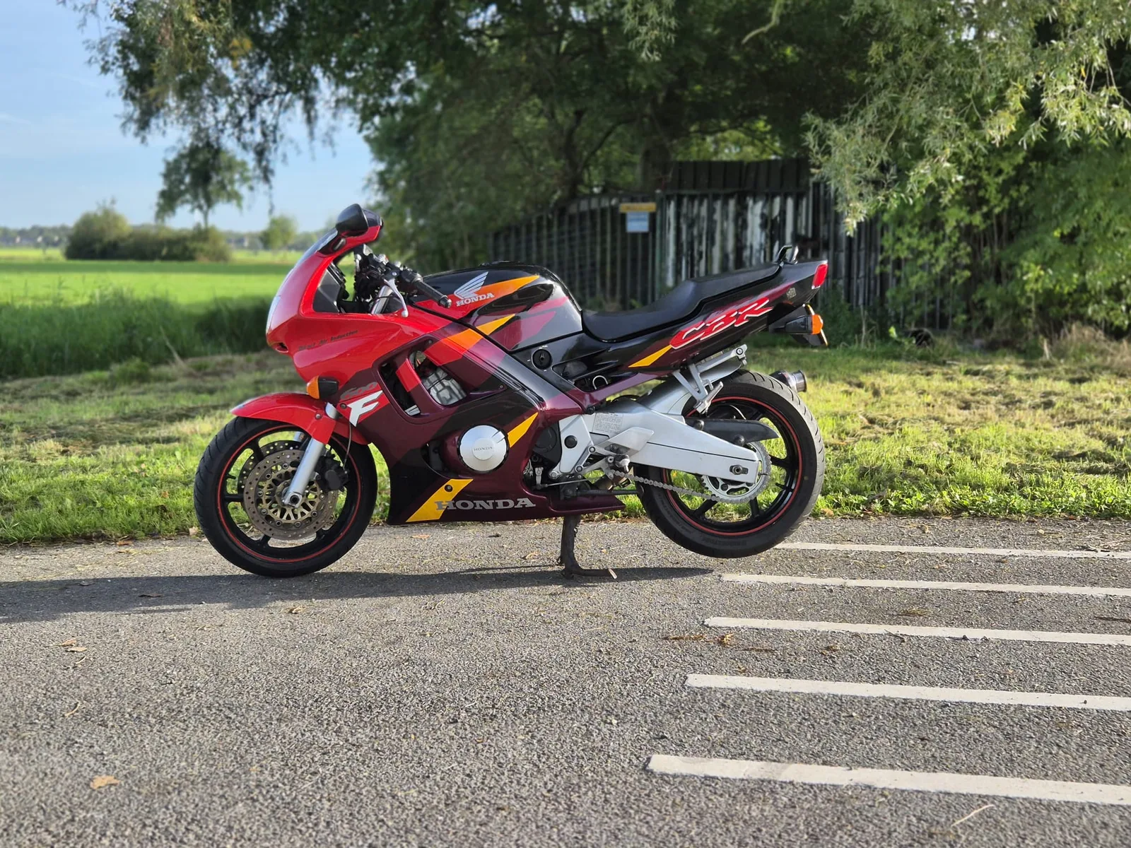 Honda CBR600F (1996) — foto 1