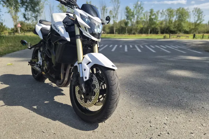 Suzuki GSR750 (2012)