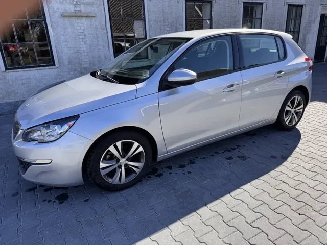 Peugeot 308 (2013) — foto 1
