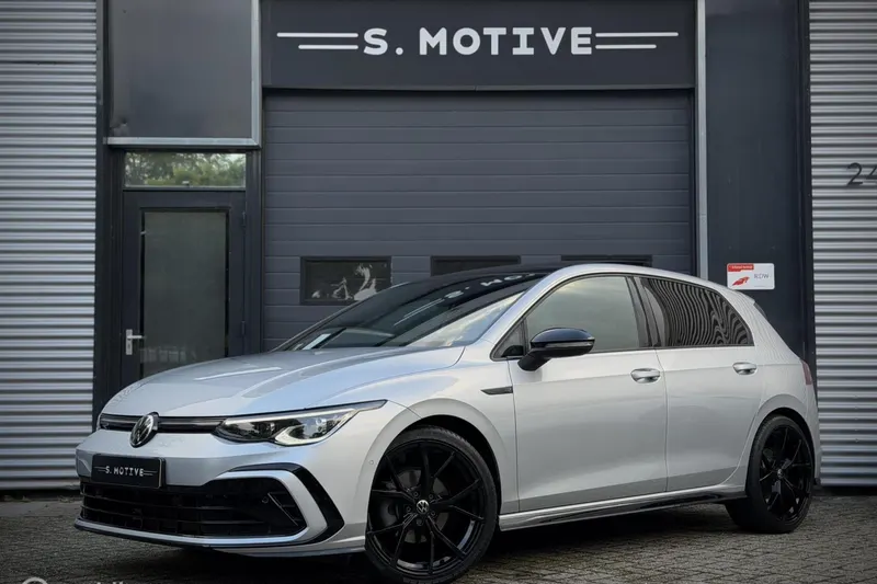Volkswagen Golf (2023)