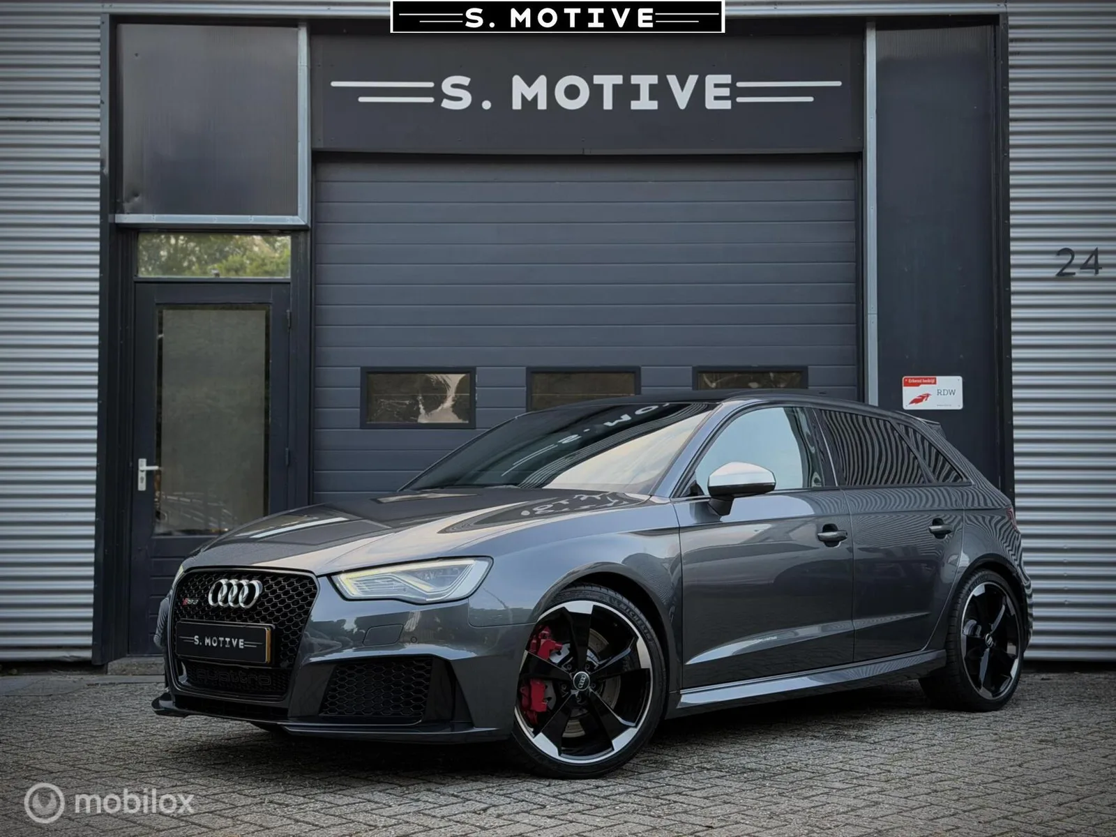 Audi RS 3 (2015) — foto 1