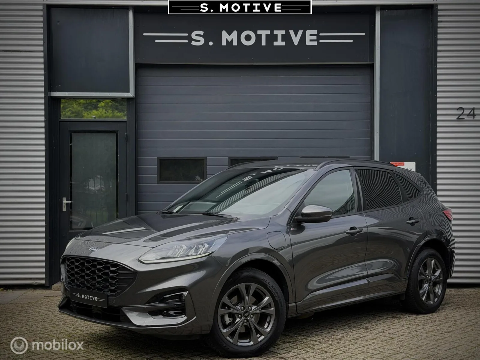Ford Kuga (2023) — foto 1